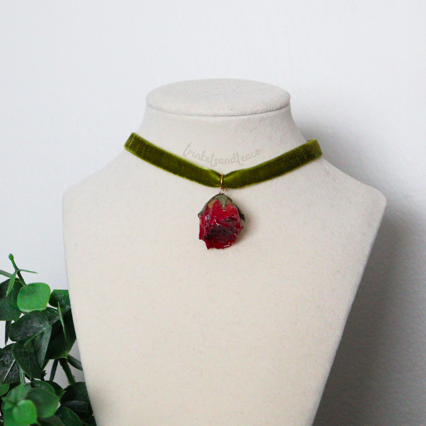 Enchanted Rose Choker